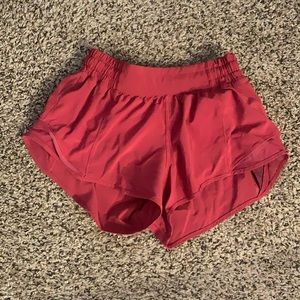 Lululemon hotty hot shorts 2.5 length size 4